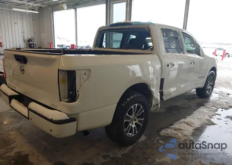 2022 Nissan Titan Sv 4X2 z USA, uszkodzony, nr VIN 1N6AA1EEXNN107009